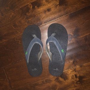 Sanuk flip flops